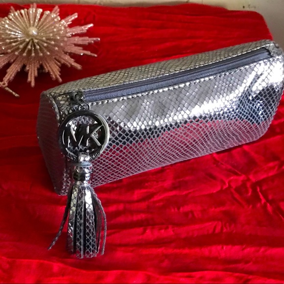 Limited Edition Michael Kors Cosmetic Case - Picture 1 of 8